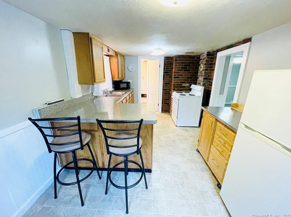3 Burlake Rd #c, Quaker Hill, CT 06375