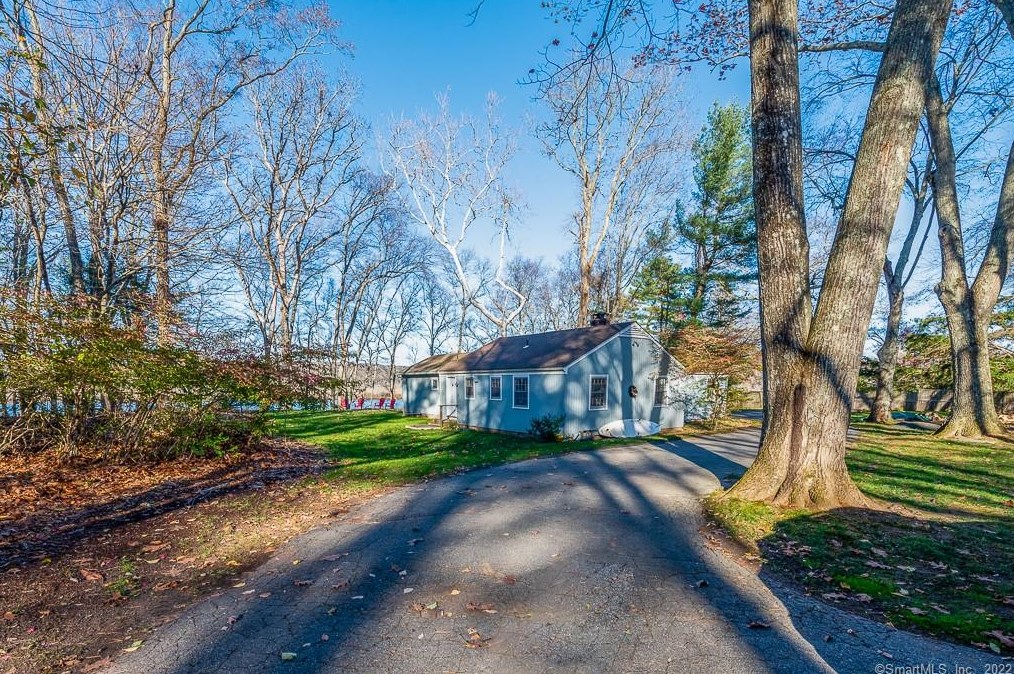 26 Doane Rd, Deep River, CT 06417