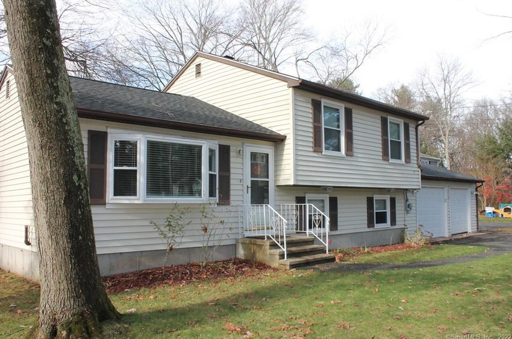 173 Pool Rd, North Haven, CT 06473