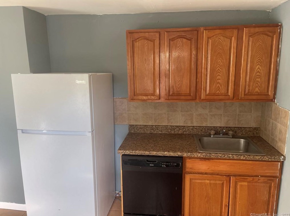 343 Park St #1, Bristol, CT 06010