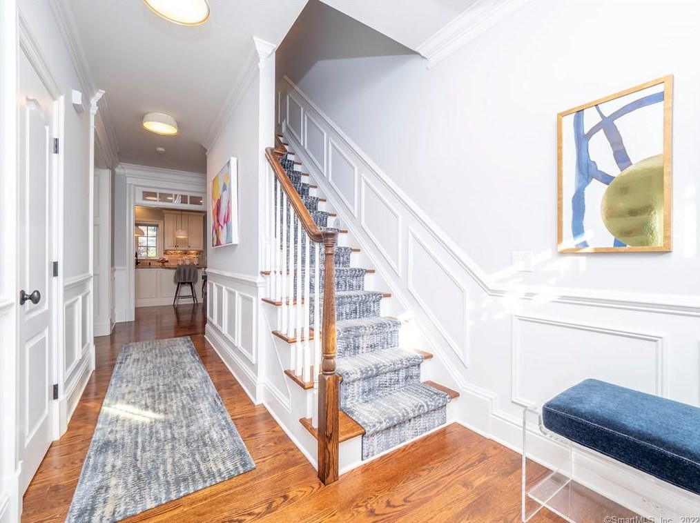 33 Sunset Ln, Ridgefield, CT 06877