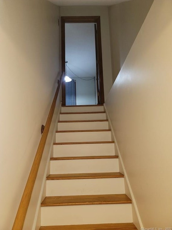 269 Chamberlain Hwy #8, Meriden, CT 06451