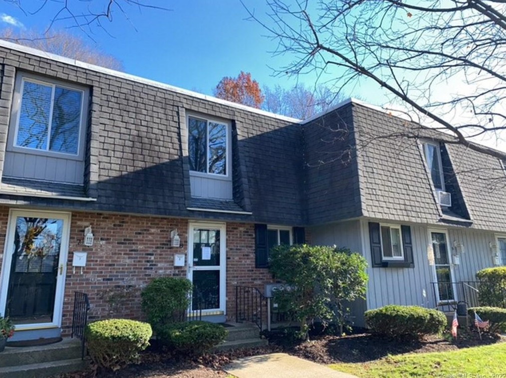 861 S Main St #8, Plantsville, CT 06479