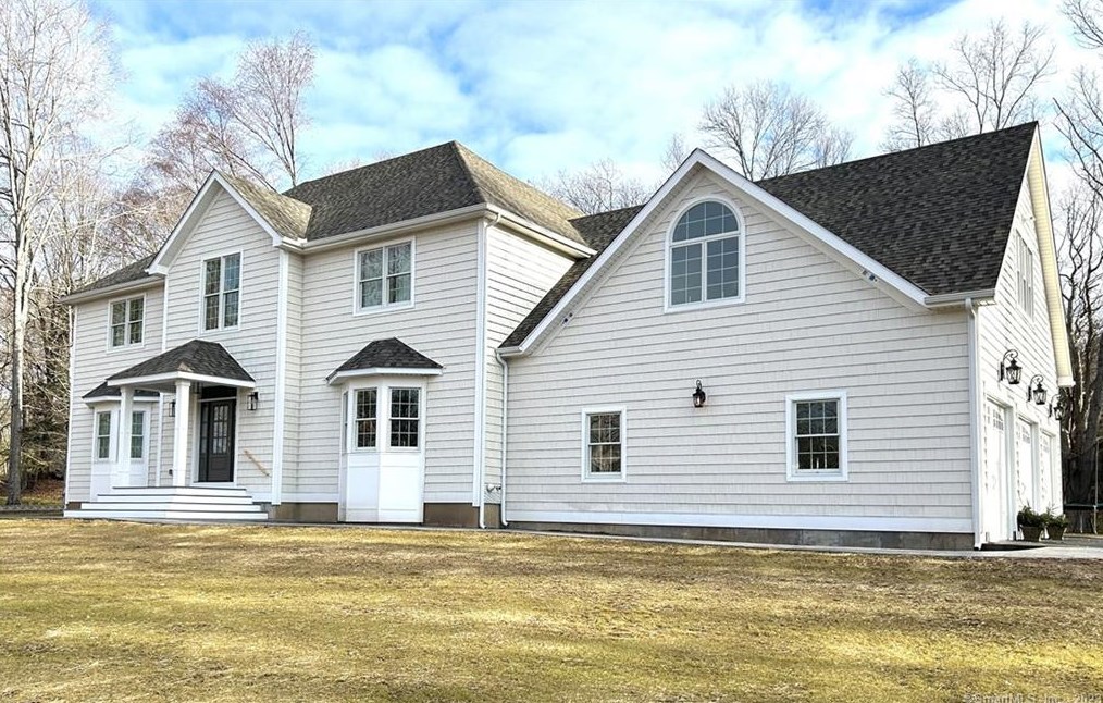 13 White Pine Ln, Guilford, CT 06437