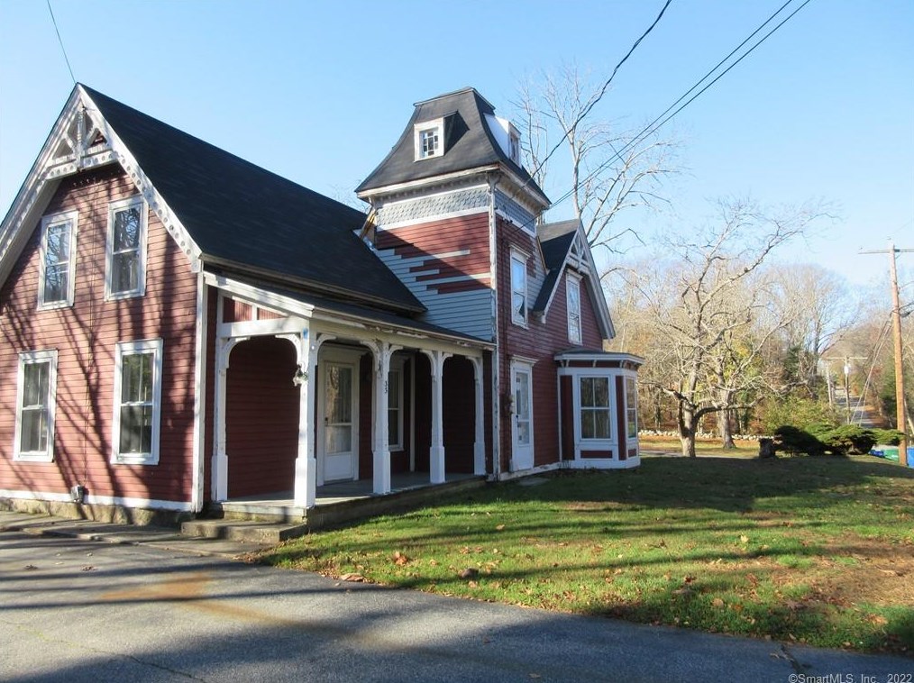 33 Lower Bartlett Rd, Quaker Hill, CT 06375