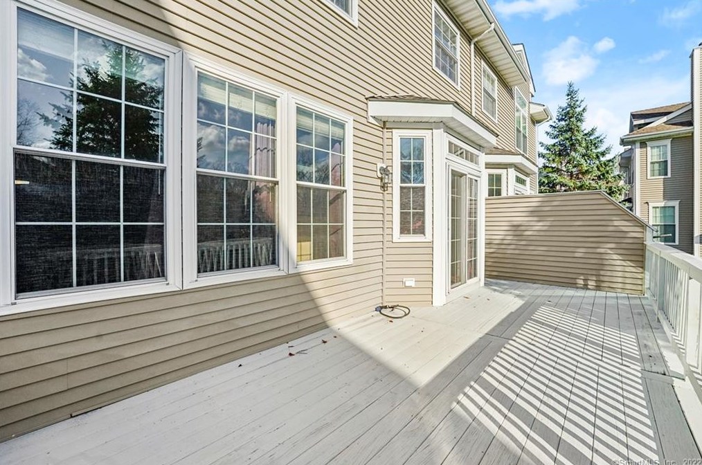 10 Cambridge Dr #10, Danbury, CT 06811