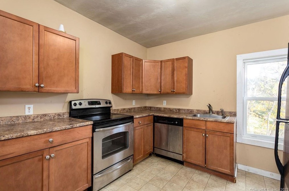 88 Thompson Hill Rd, Fabyan, CT 06255