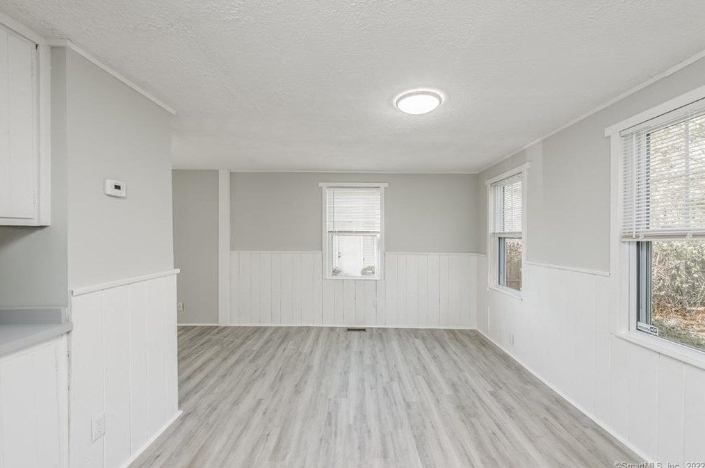 210 Barnes Ave, New Haven CT 06513-1403 exterior