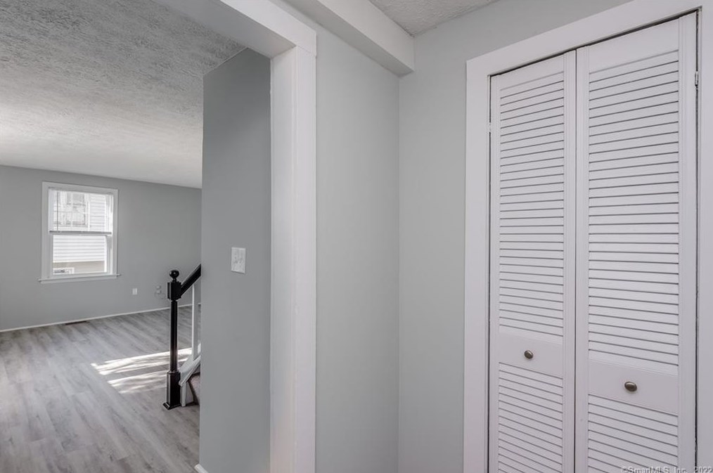 210 Barnes Ave, New Haven CT 06513-1403 exterior