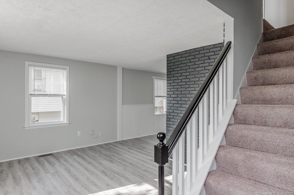 210 Barnes Ave, New Haven CT 06513-1403 exterior