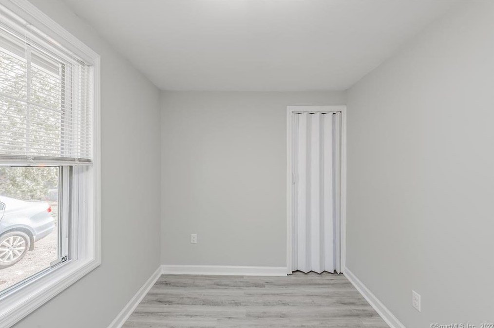 210 Barnes Ave, New Haven CT 06513-1403 exterior