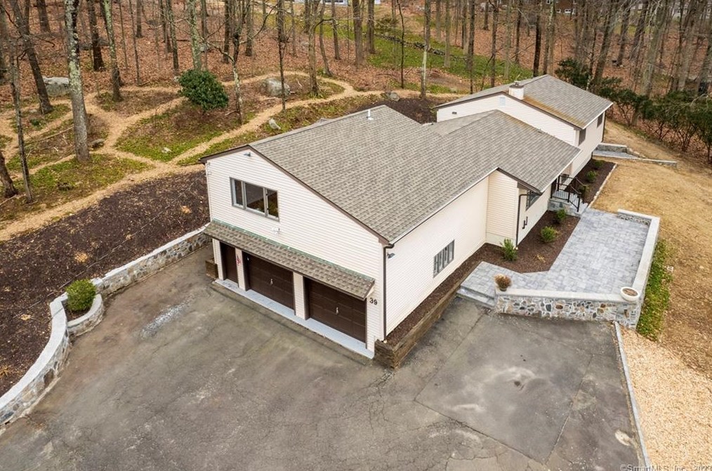 39 Sugarloaf Mountain Rd, Ridgefield, CT 06877