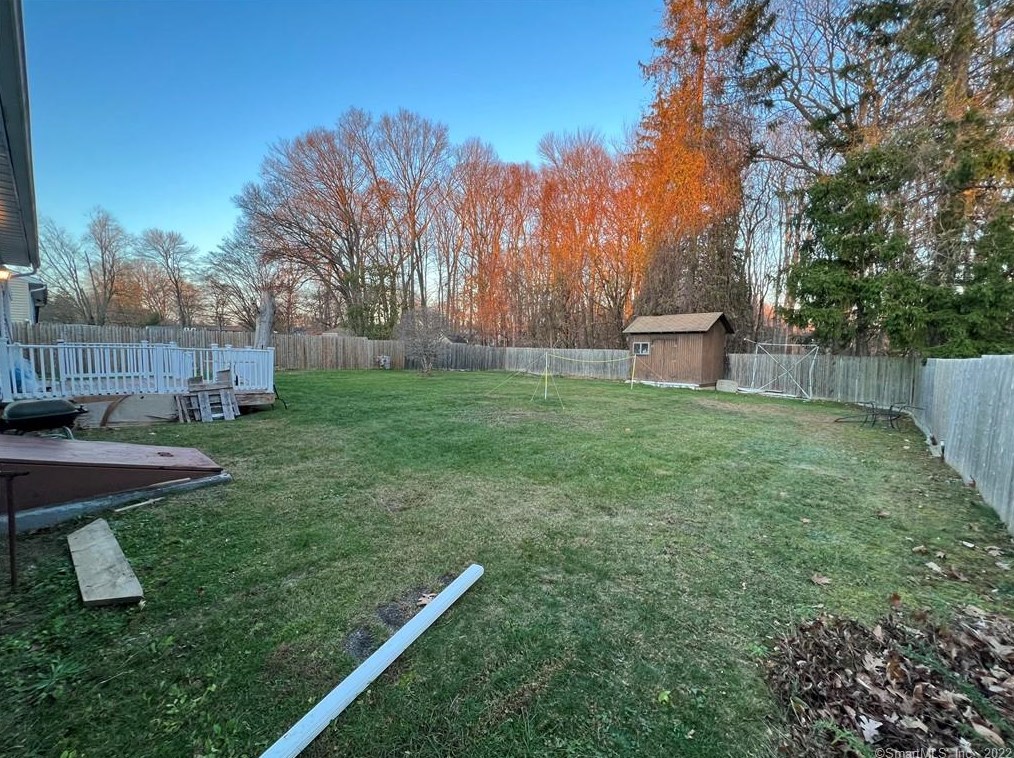 64 Monroe St, Hartford CT  06114-1751 exterior