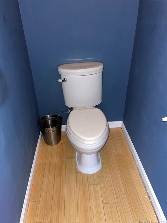 8 Ashley St, Hartford CT 06105-1310 exterior