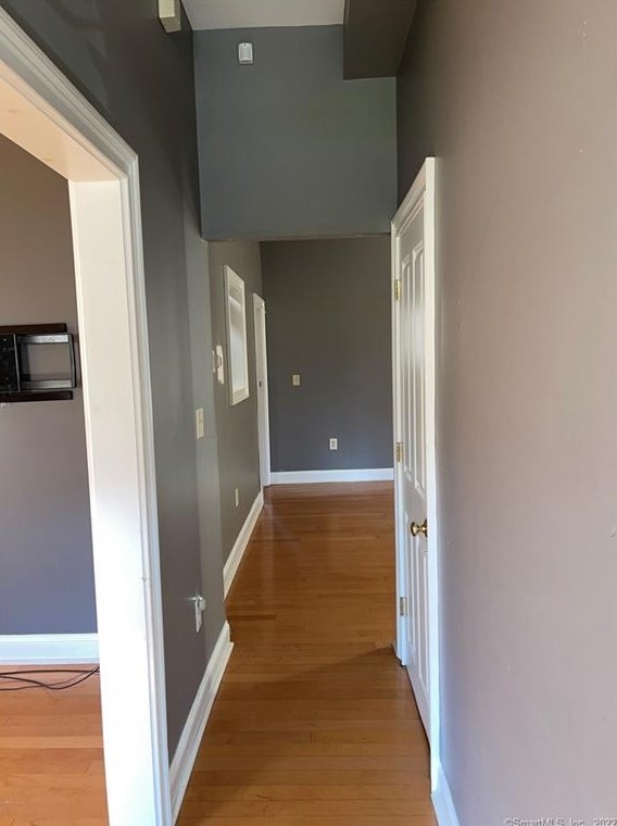 8 Ashley St, Hartford CT 06105-1310 exterior