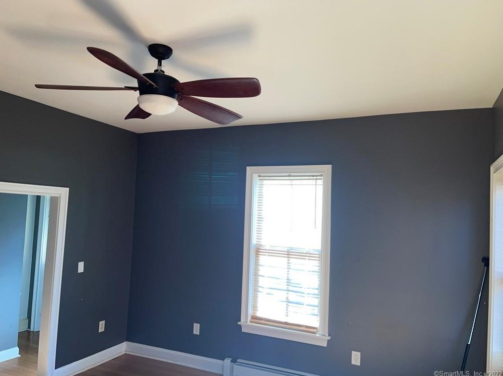 8 Ashley St, Hartford CT 06105-1310 exterior