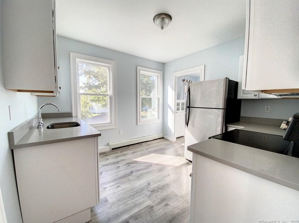 13 Lester Ave #2, Pawcatuck, CT 06379