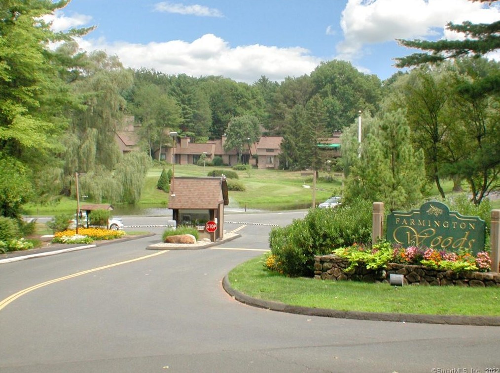 117 Mallard Dr, Avon CT  06001-4562 exterior