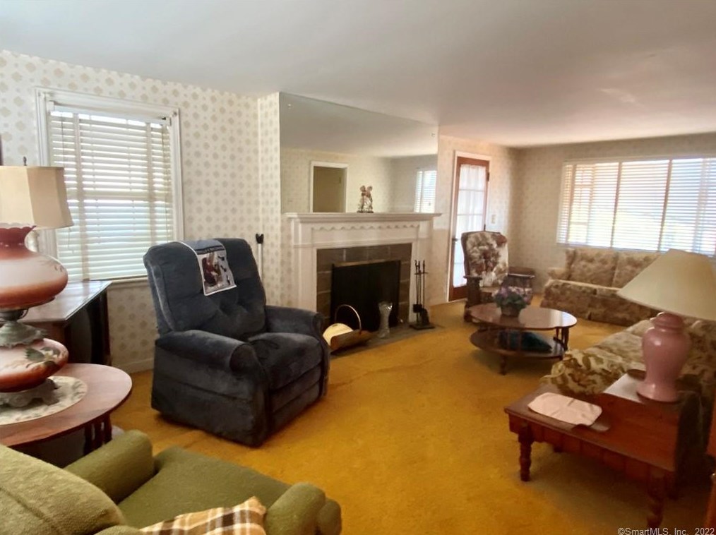 190 Kneeland Rd, New Haven, CT 06512-5009