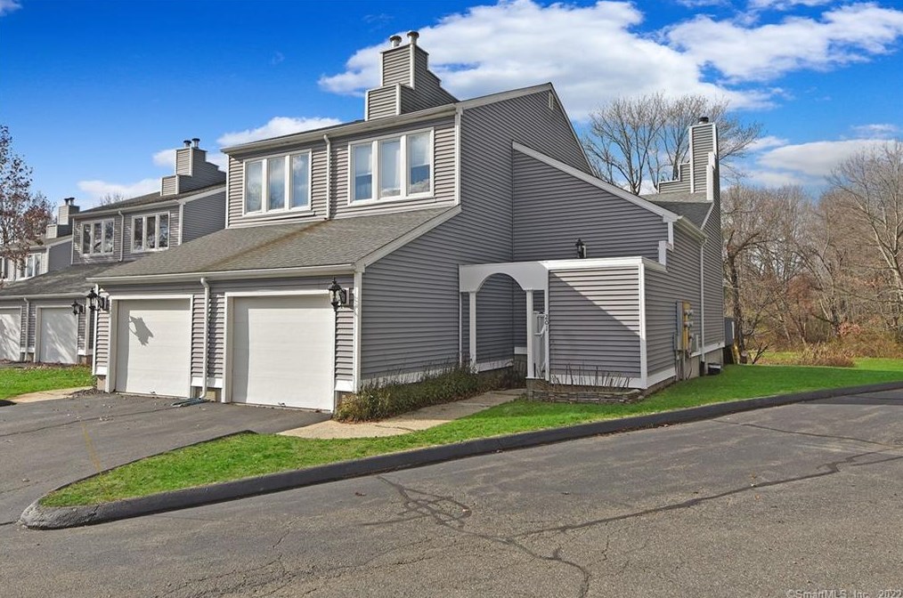 60 Clintonville Rd #201, Northford, CT 06472