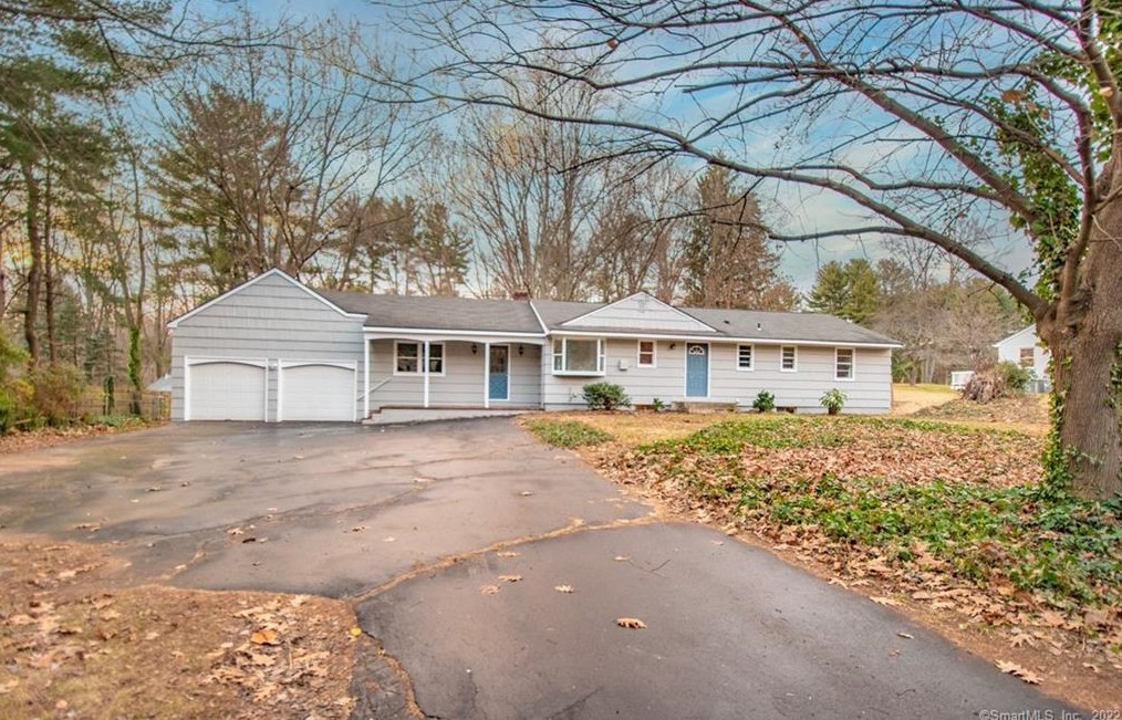 101 Fairlawn Rd, Glastonbury, CT 06033