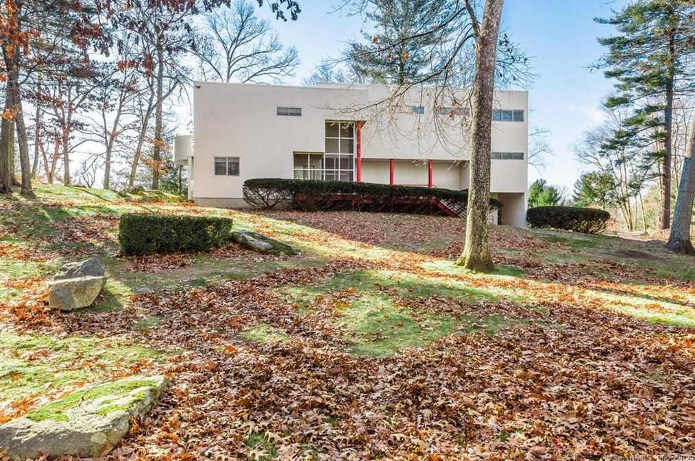27 Tanglewood Dr, Glastonbury, CT 06033