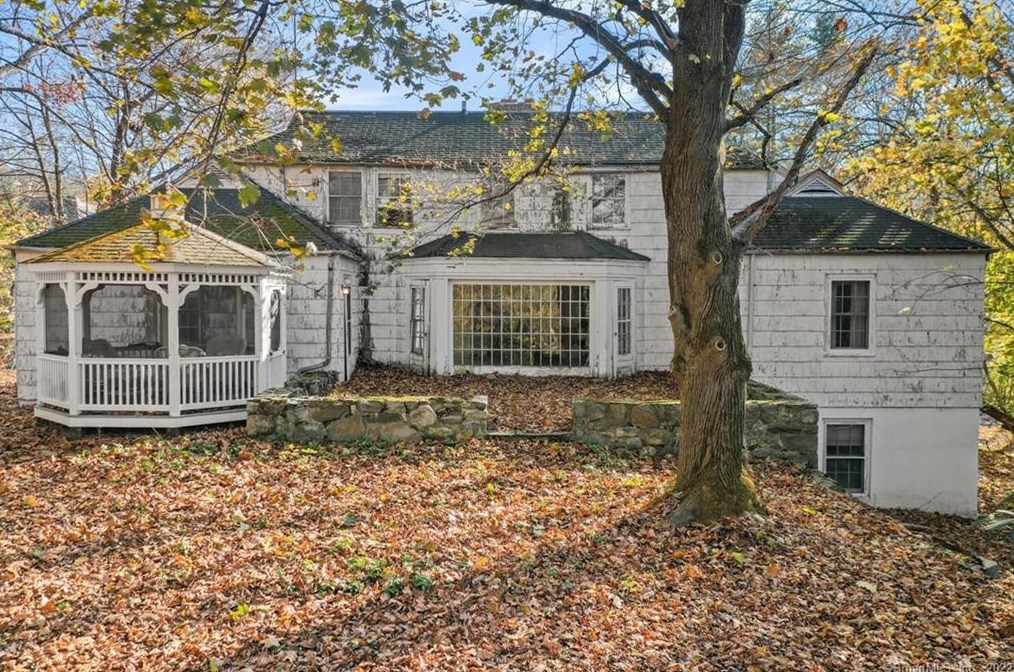 5 Brookside Dr, Westport CT  06880-2559 exterior