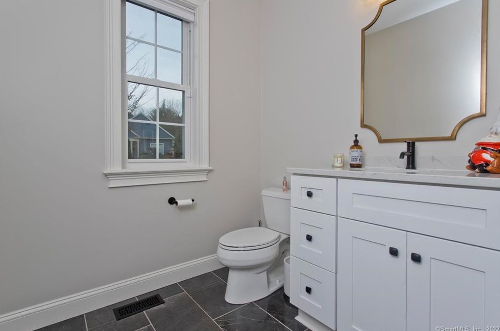 27 Stratton Farms Rd, Suffield CT  06093-2924 exterior