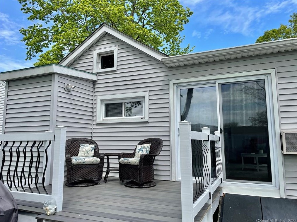 20 Beckwith St, Niantic, CT 06357