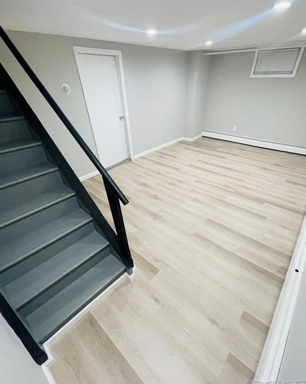 33 Roxbury Rd, Hartford CT  06118-1652 exterior