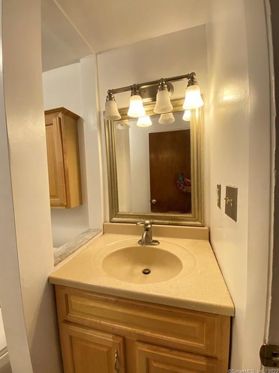 50 Canal St, Simsbury CT  06089-9604 exterior