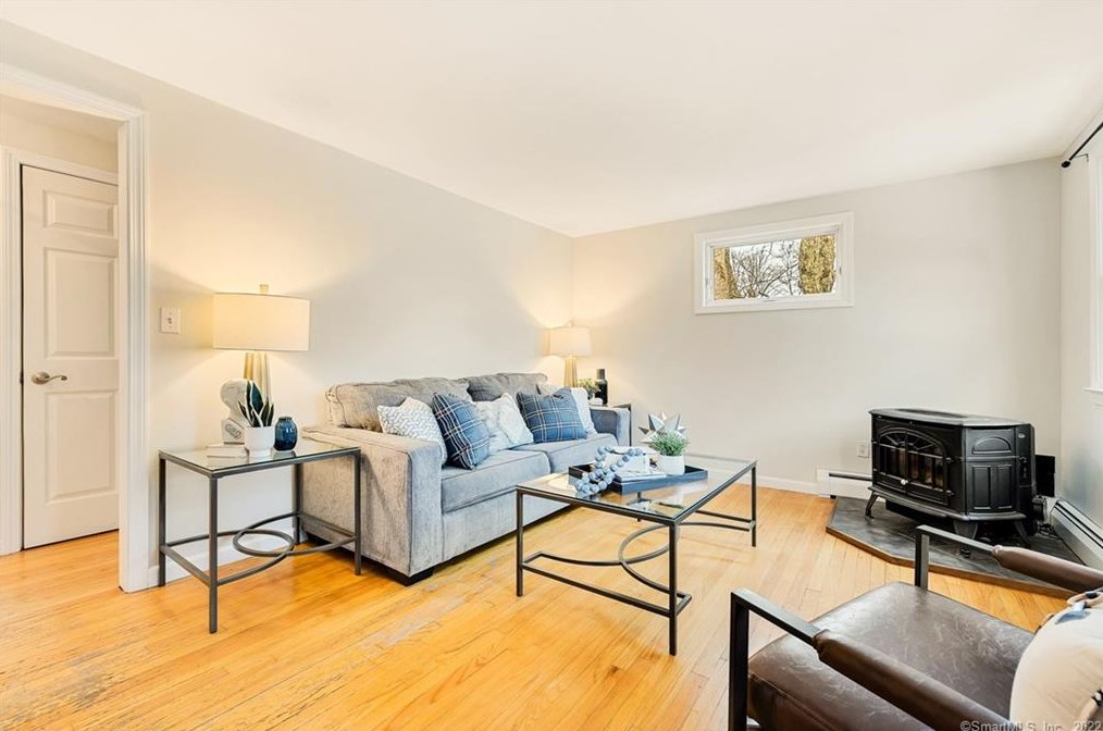 143 Park Ave, Colchester, CT 06415