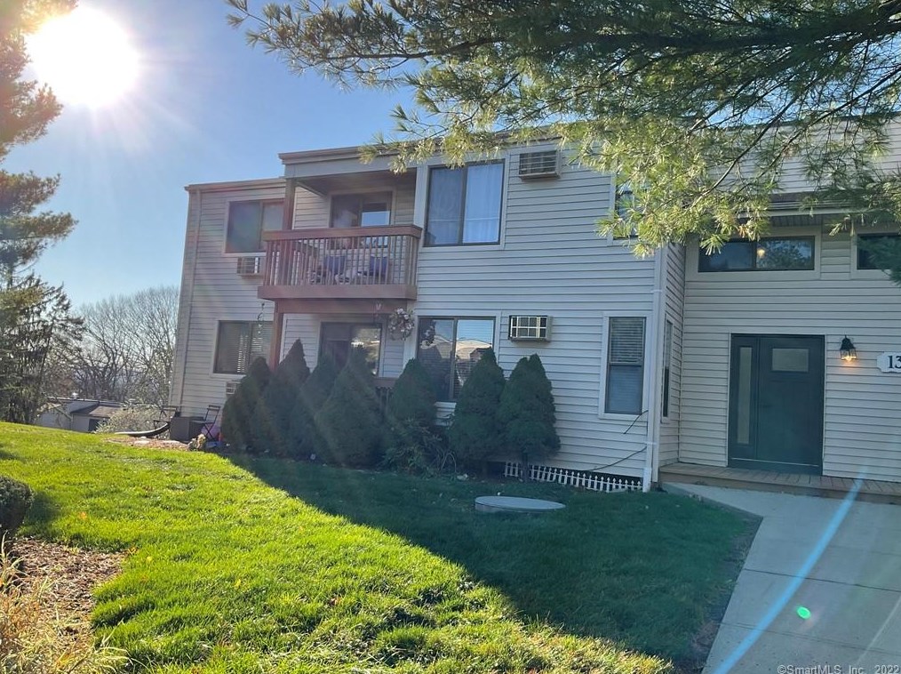 135 Woodland Dr Unit 135, Cromwell, CT