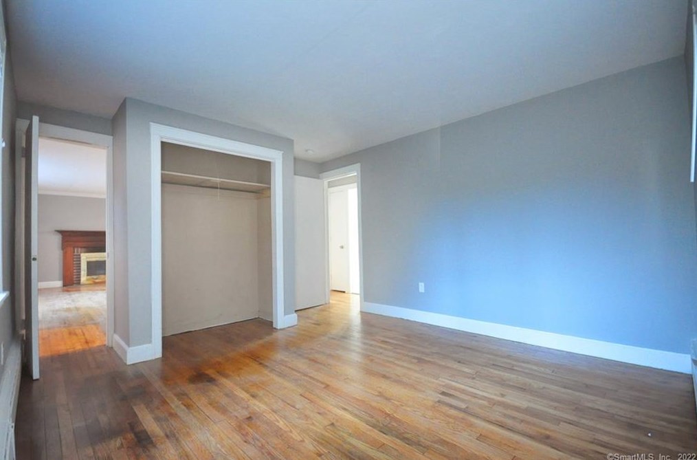 438 Hopmeadow St, Simsbury CT  06089-9731 exterior