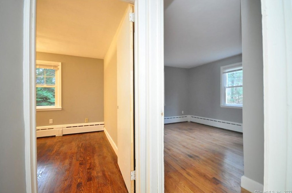 438 Hopmeadow St, Simsbury CT  06089-9731 exterior