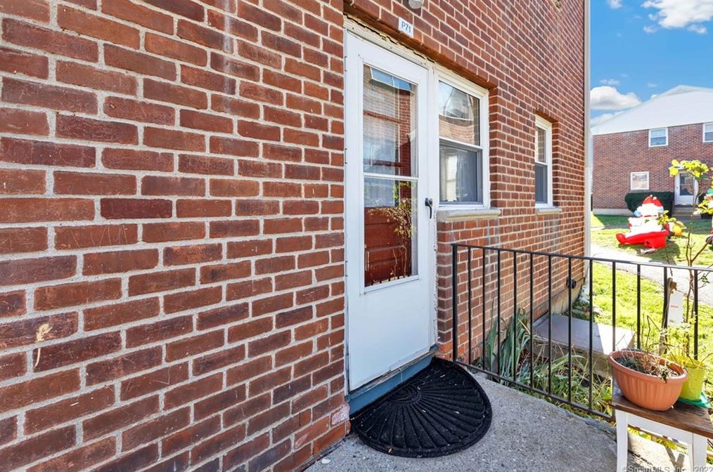 51 Park Ave #p-71, Danbury, CT 06810
