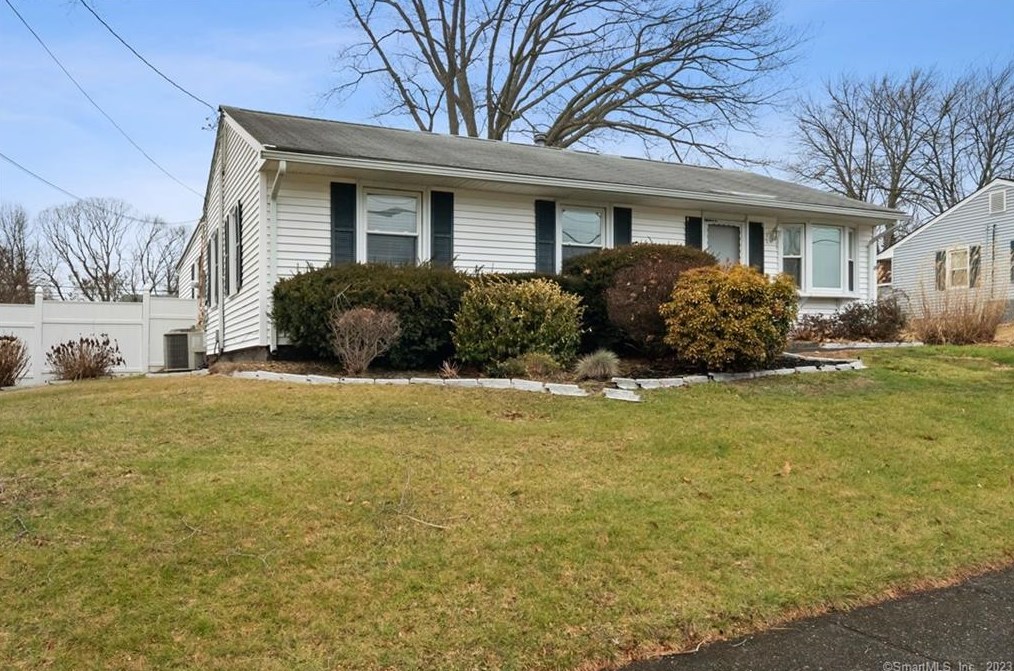 57 Windsong Ln, Milford, CT 06460