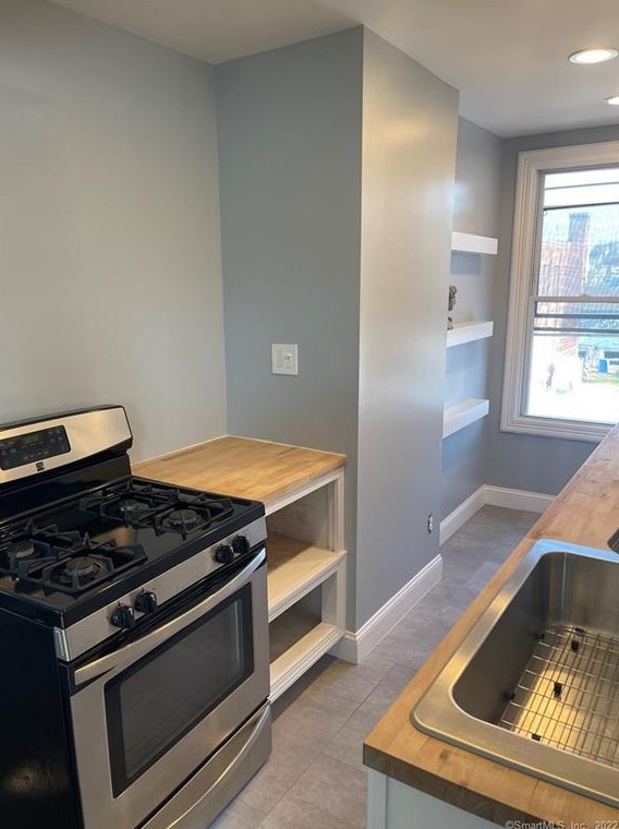 251 Fairview St #2, New Britain, CT 06051