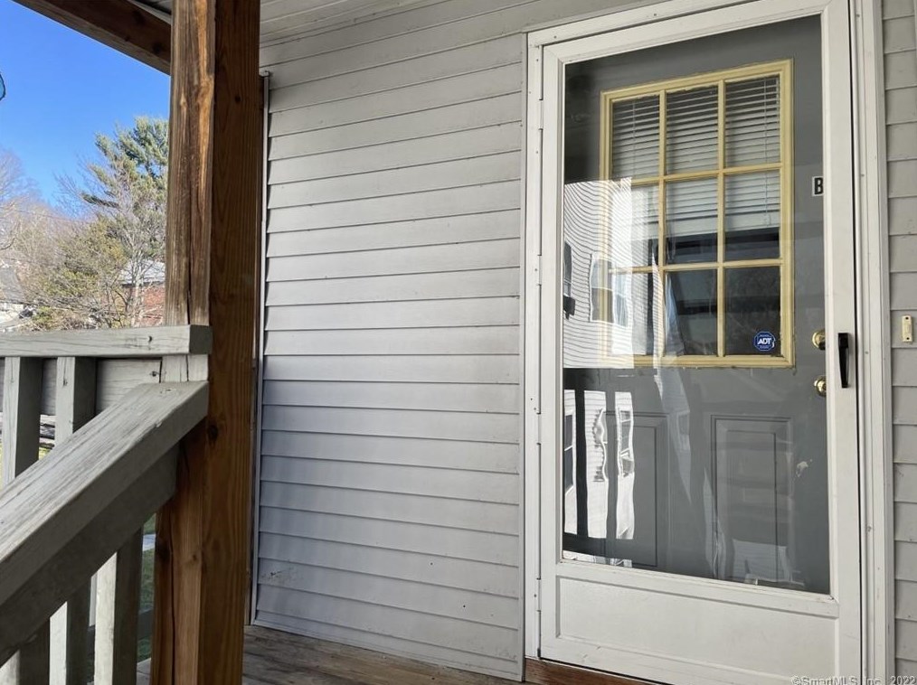 3 Terrace Pl #b, Northville, CT 06776