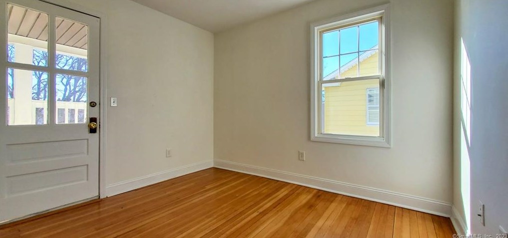 105 Manhattan Ave #2, Bridgeport, CT 06606