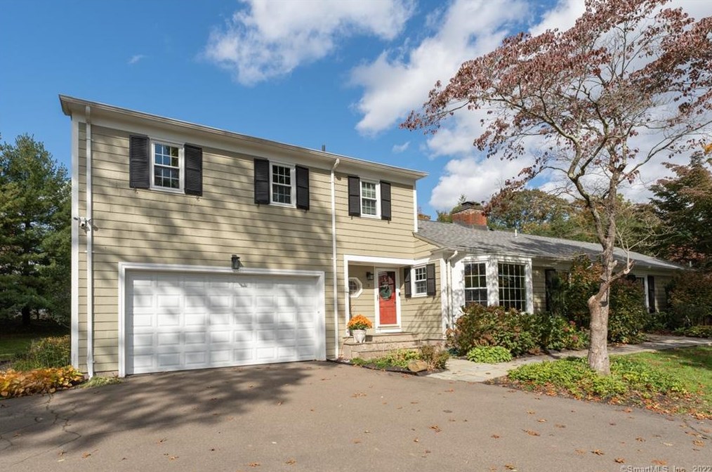 3 Ridgewood Terrace, North Haven, CT 06473
