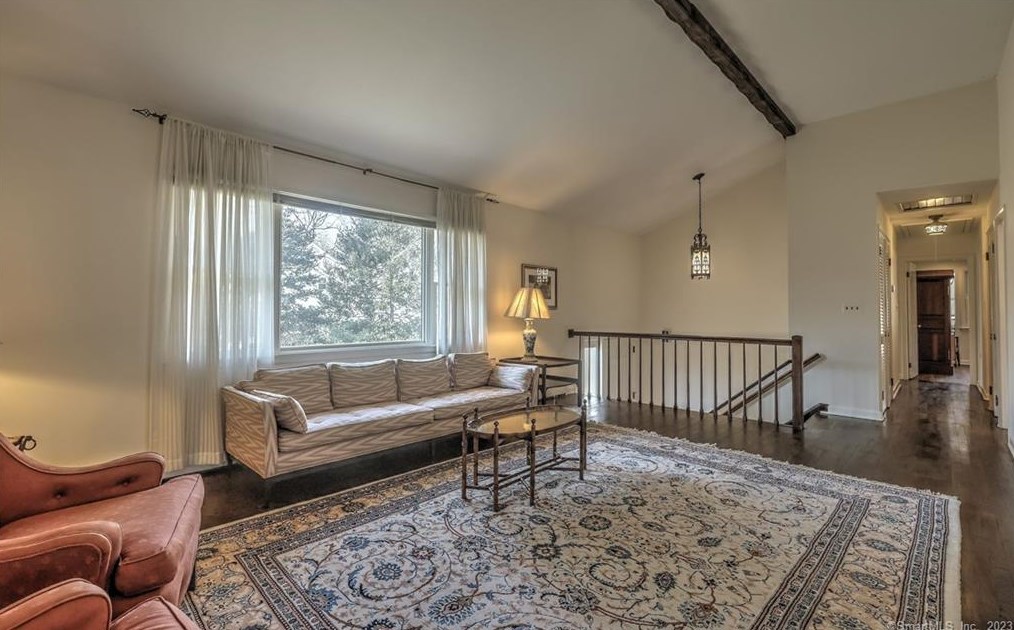 10 Peaceful Ln, Westport, CT 06880