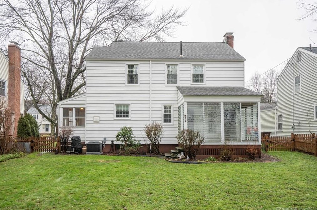 11 Dorset Rd, Hartford CT 06119-1313 exterior