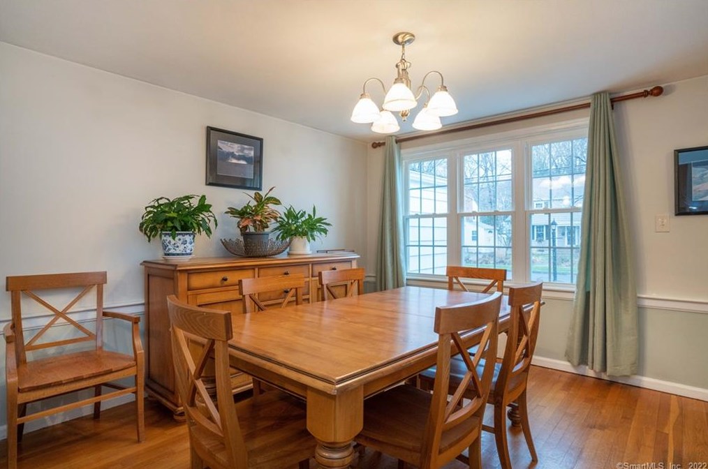 11 Dorset Rd, Hartford CT 06119-1313 exterior