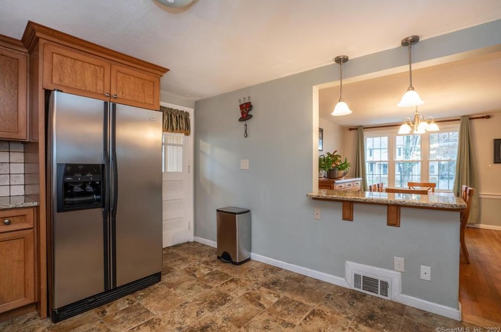 11 Dorset Rd, Hartford CT 06119-1313 exterior