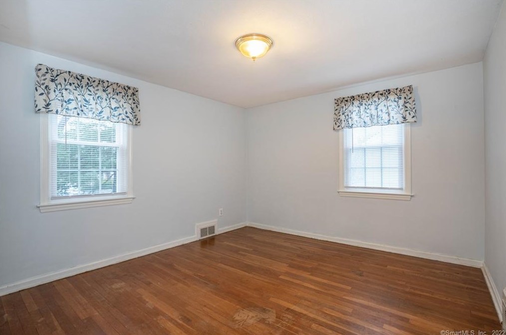 11 Dorset Rd, Hartford CT 06119-1313 exterior