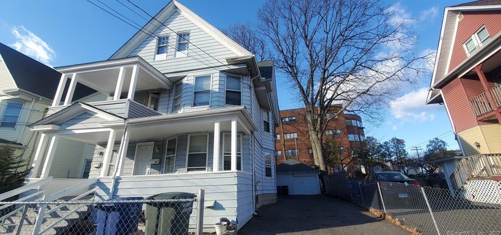 24 Bronx Ave, Bridgeport, CT 06606