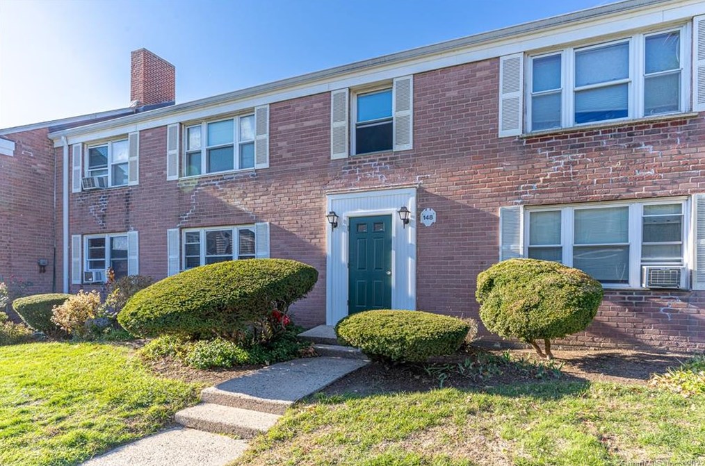 148 Seaton Rd #2, Stamford, CT 06902