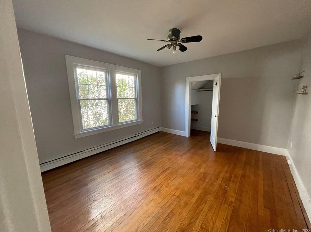 25 Rogers St #1, United States Coast Guard Ac, CT 06320