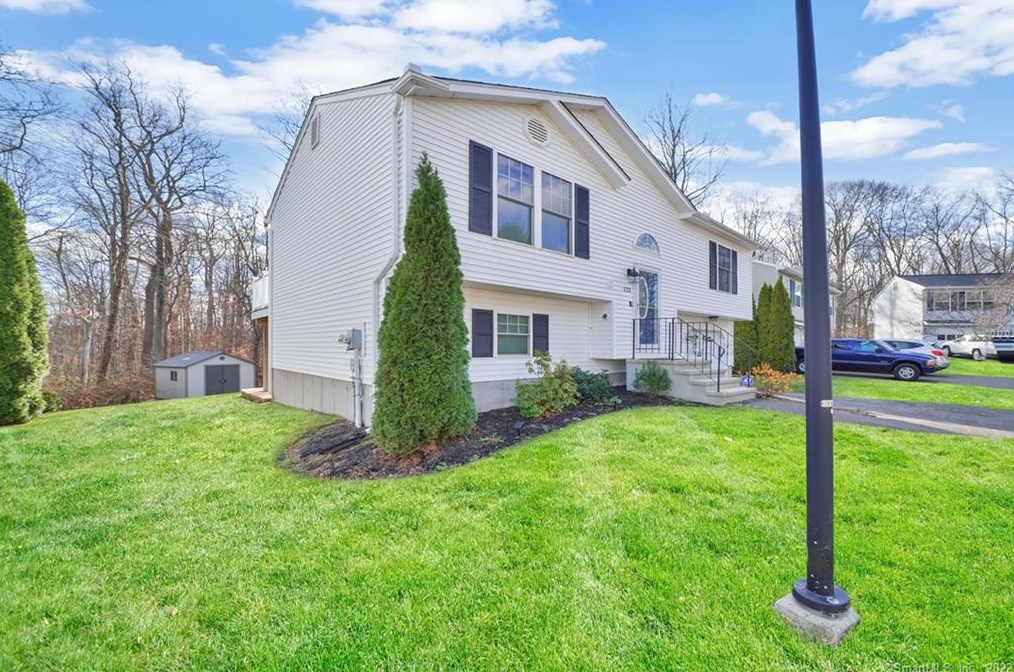 123 Branca Ct #123, Milford, CT 06461
